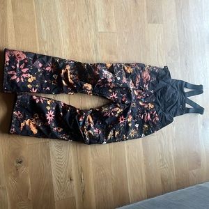 The North Face ski or snowboard Medium